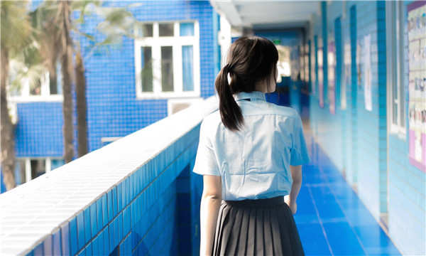 红原如何找到一个可以帮助我生孩子的女人？