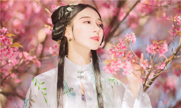 红原供卵试管婴儿：助您实现家庭梦想的科学方案